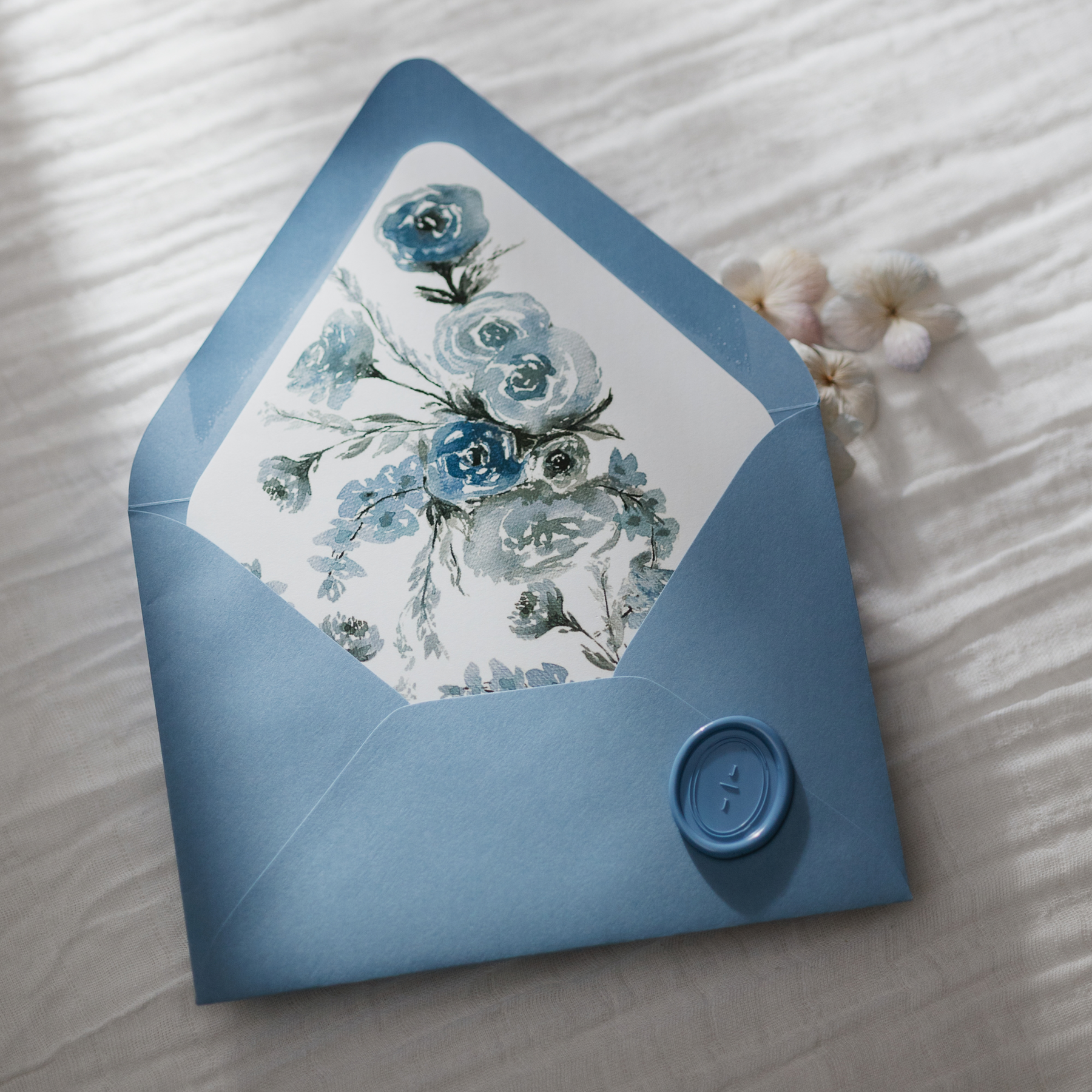 Modern Romance A2 Envelope Liner